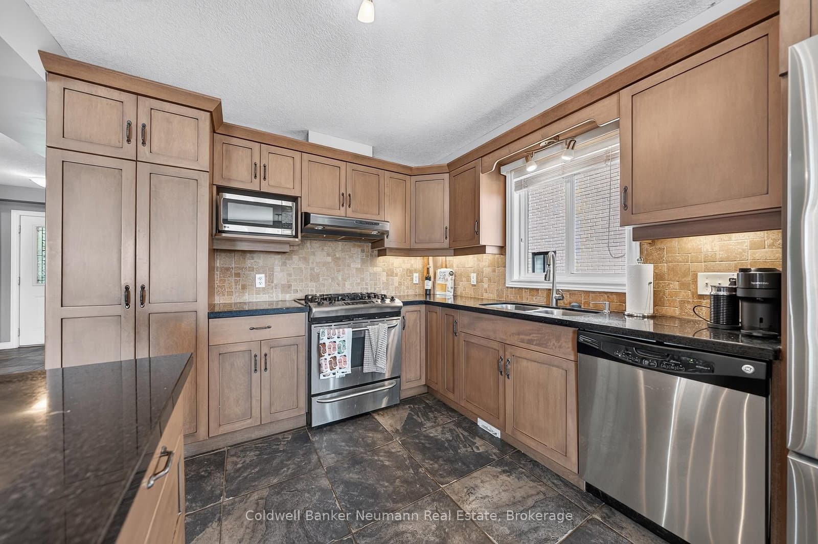 58 Washburn Drive thumbnail 14
