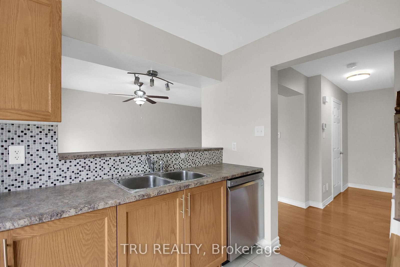 2505 Waterlilly Way thumbnail 8