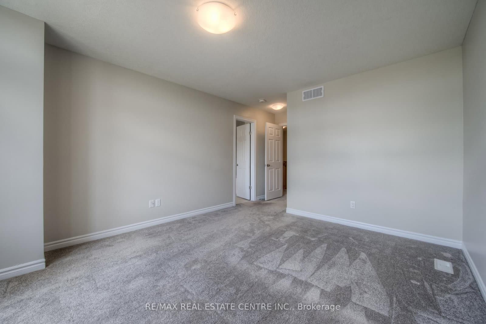 309 Bradshaw Drive thumbnail 15
