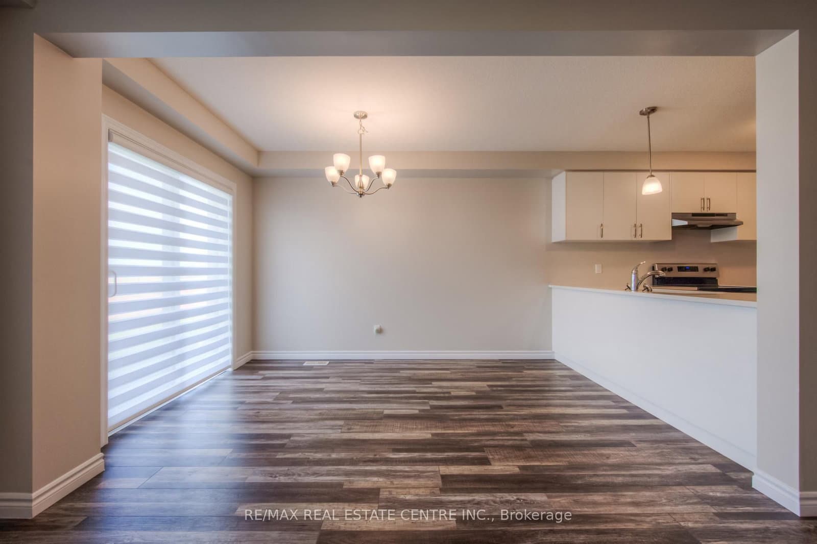 309 Bradshaw Drive thumbnail 5