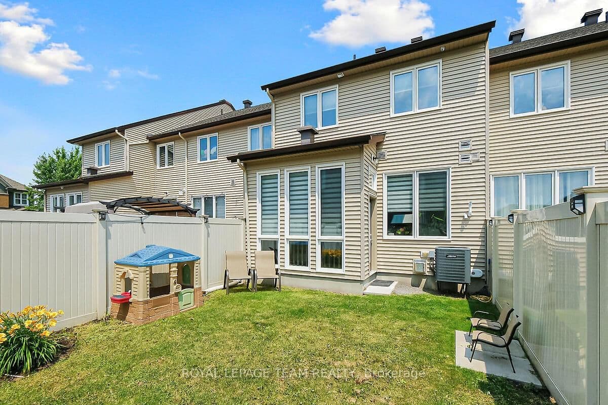 253 Fergus Crescent thumbnail 46