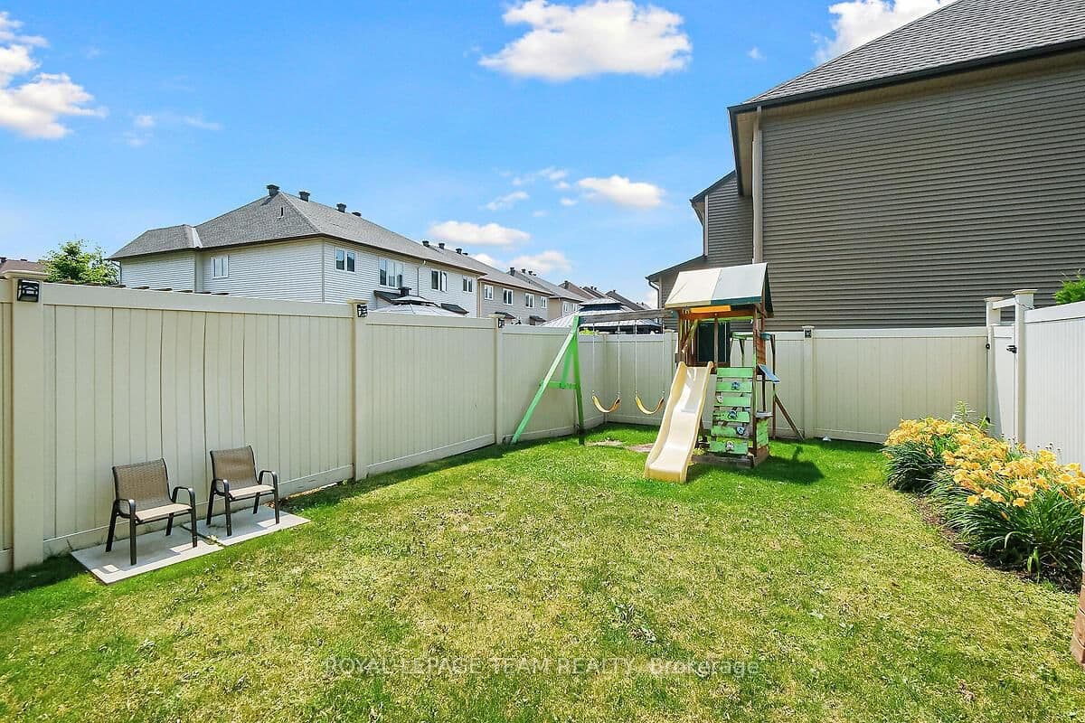 253 Fergus Crescent thumbnail 48