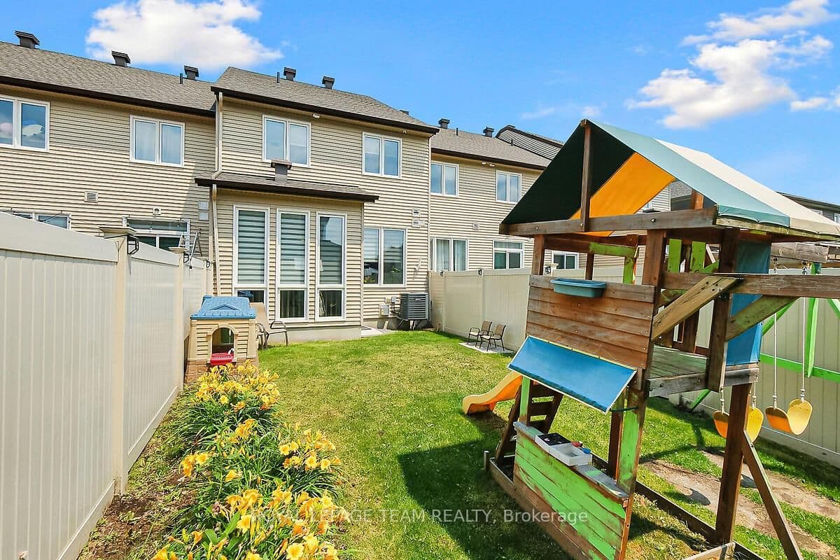 253 Fergus Crescent thumbnail 49