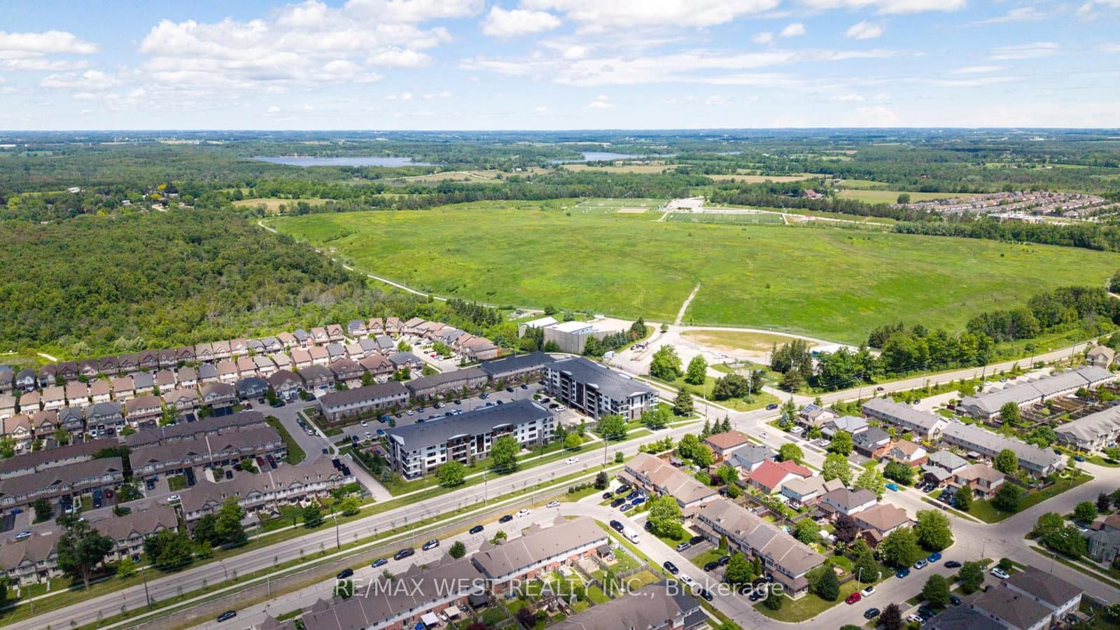 108 SUMMIT RIDGE Drive, Unit 207 thumbnail 2