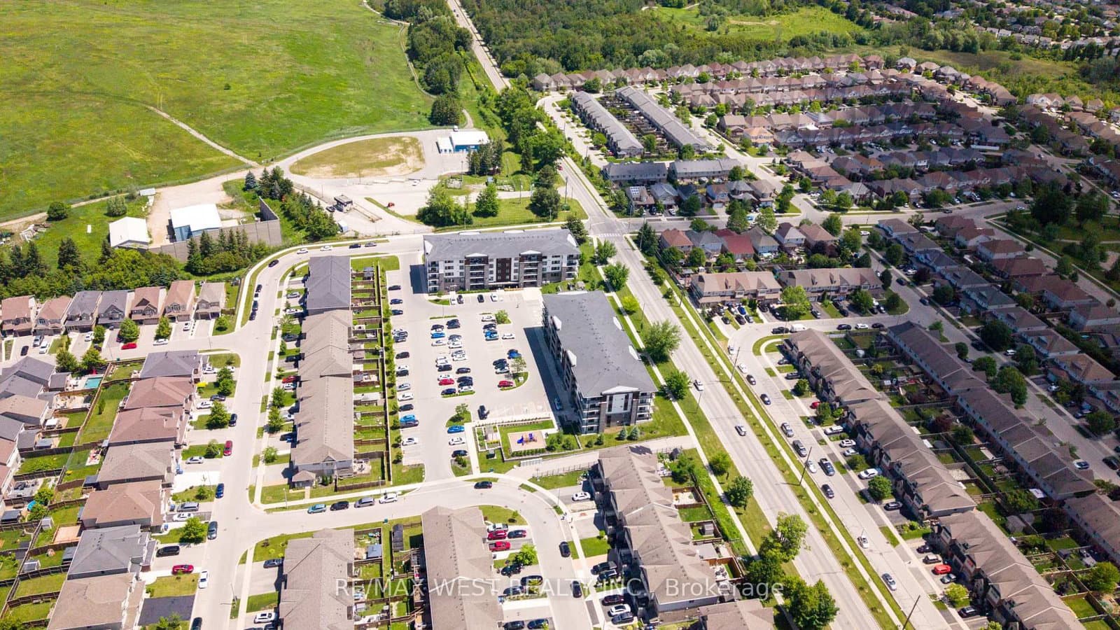 108 SUMMIT RIDGE Drive, Unit 207 thumbnail 3
