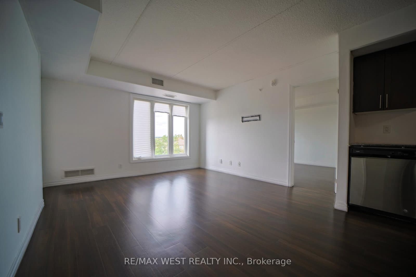108 SUMMIT RIDGE Drive, Unit 207 thumbnail 7
