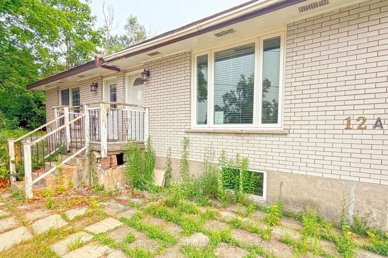 12A Valley Drive - Image 1