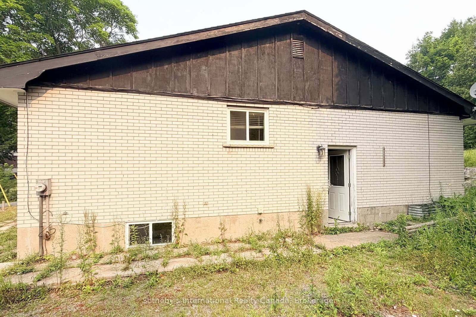 12A Valley Drive thumbnail 3