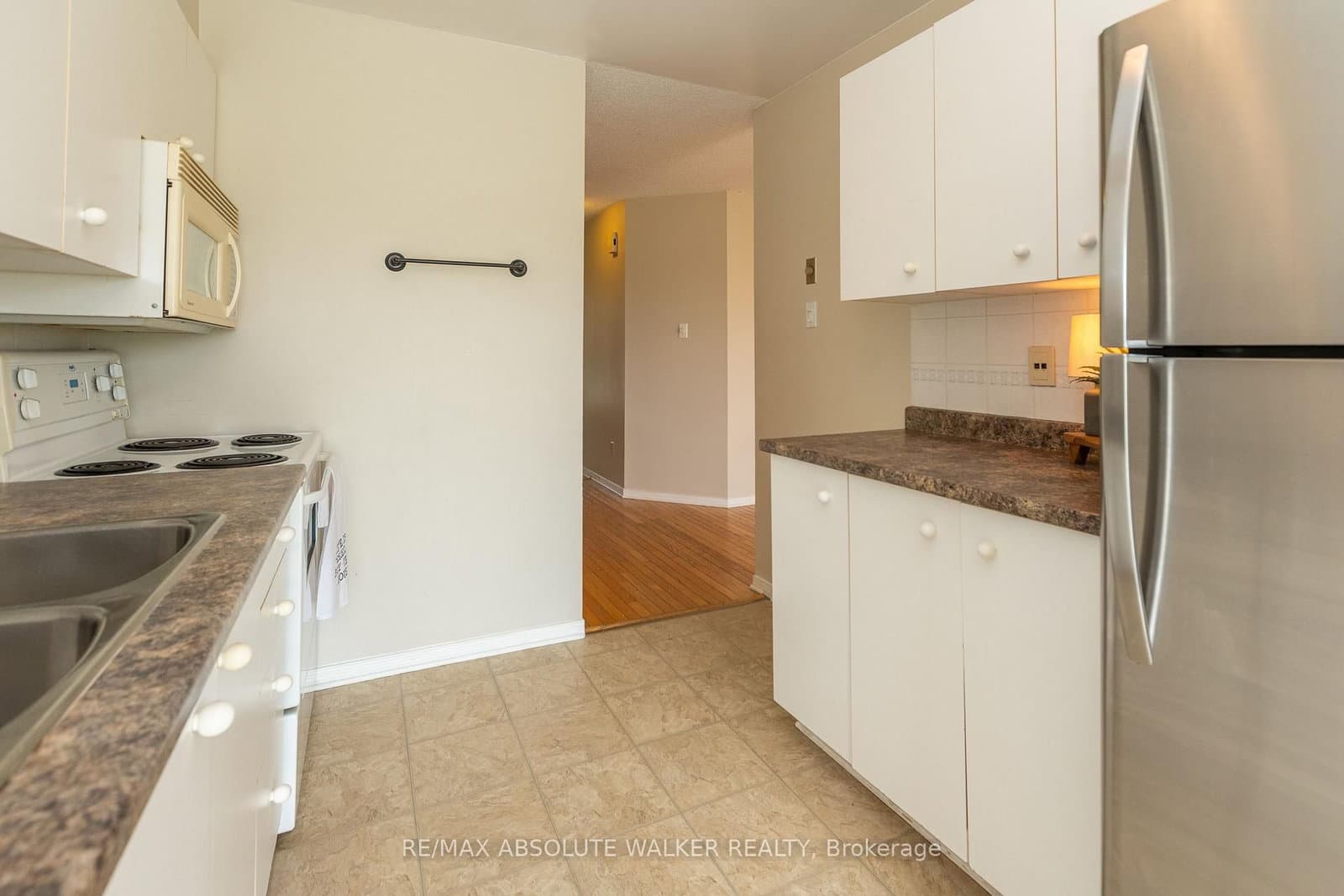 1411 Caravel Crescent thumbnail 7