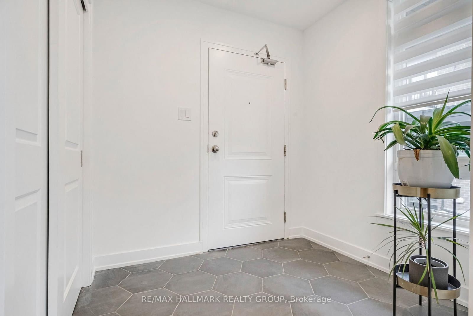 310 Tulum Crescent, Unit F thumbnail 12