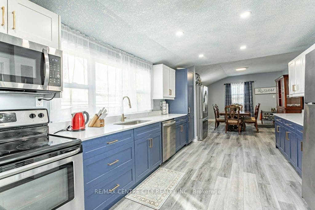 52 Princess Avenue thumbnail 15
