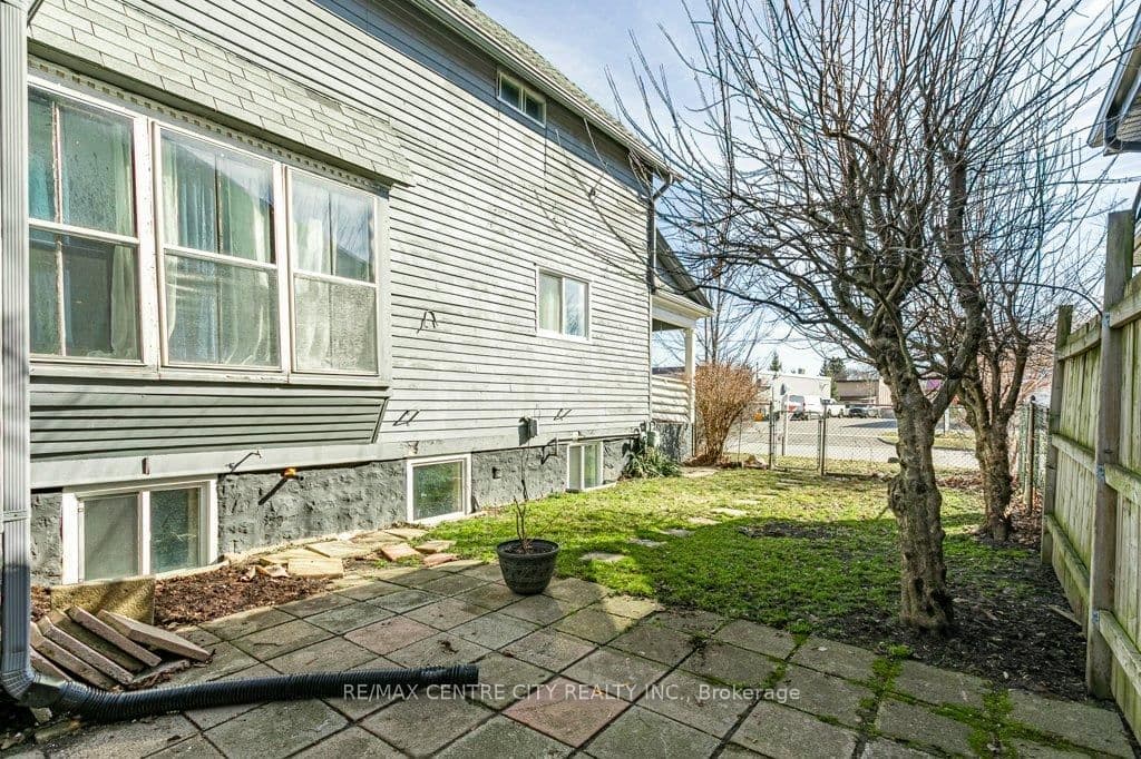 52 Princess Avenue thumbnail 30