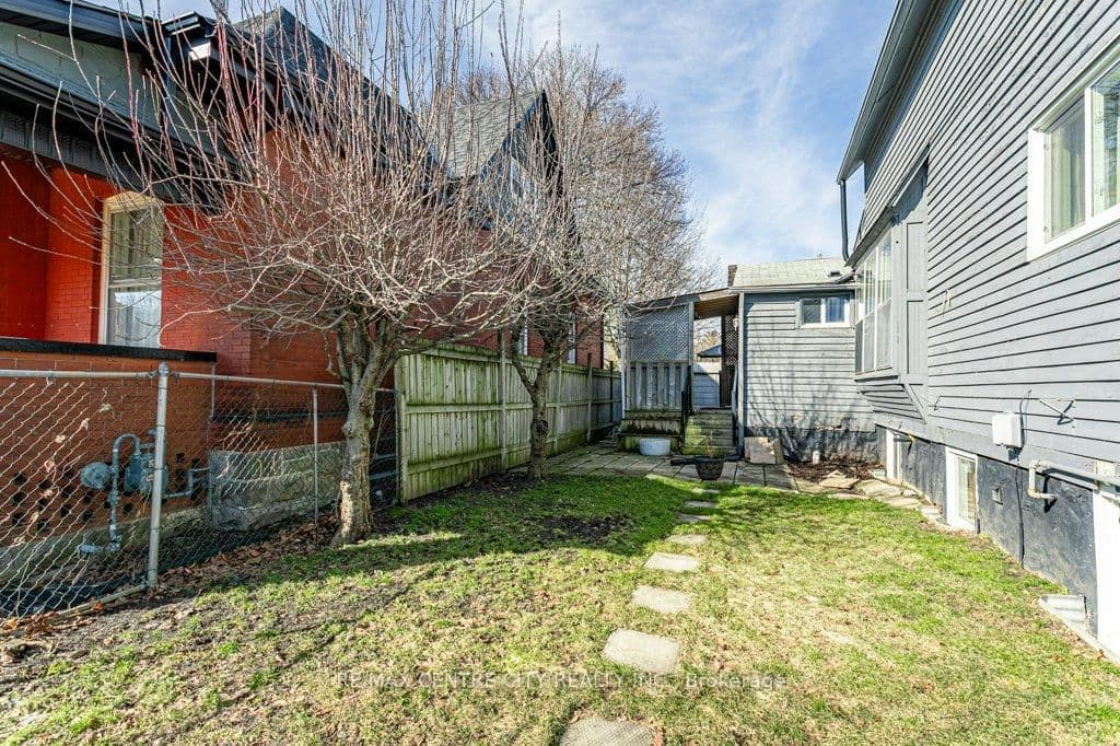 52 Princess Avenue thumbnail 31