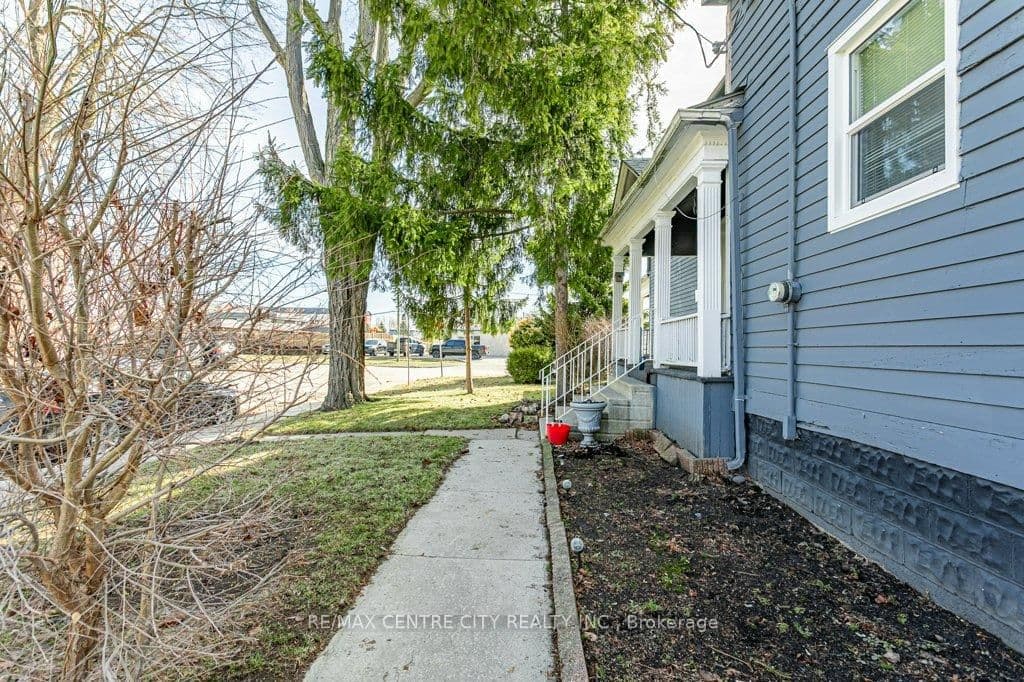 52 Princess Avenue thumbnail 37