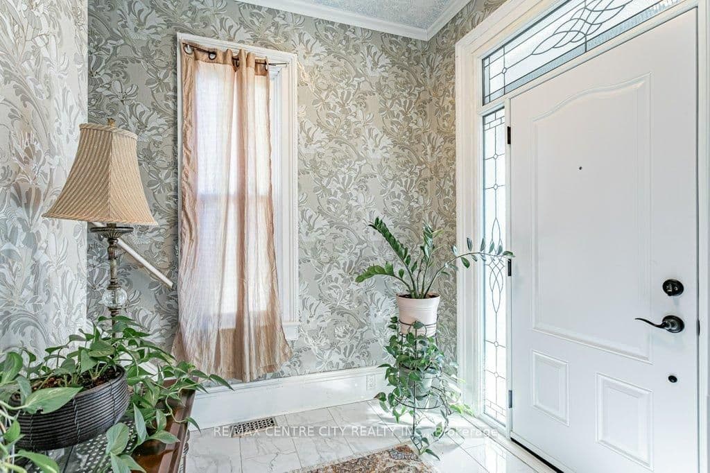 52 Princess Avenue thumbnail 5