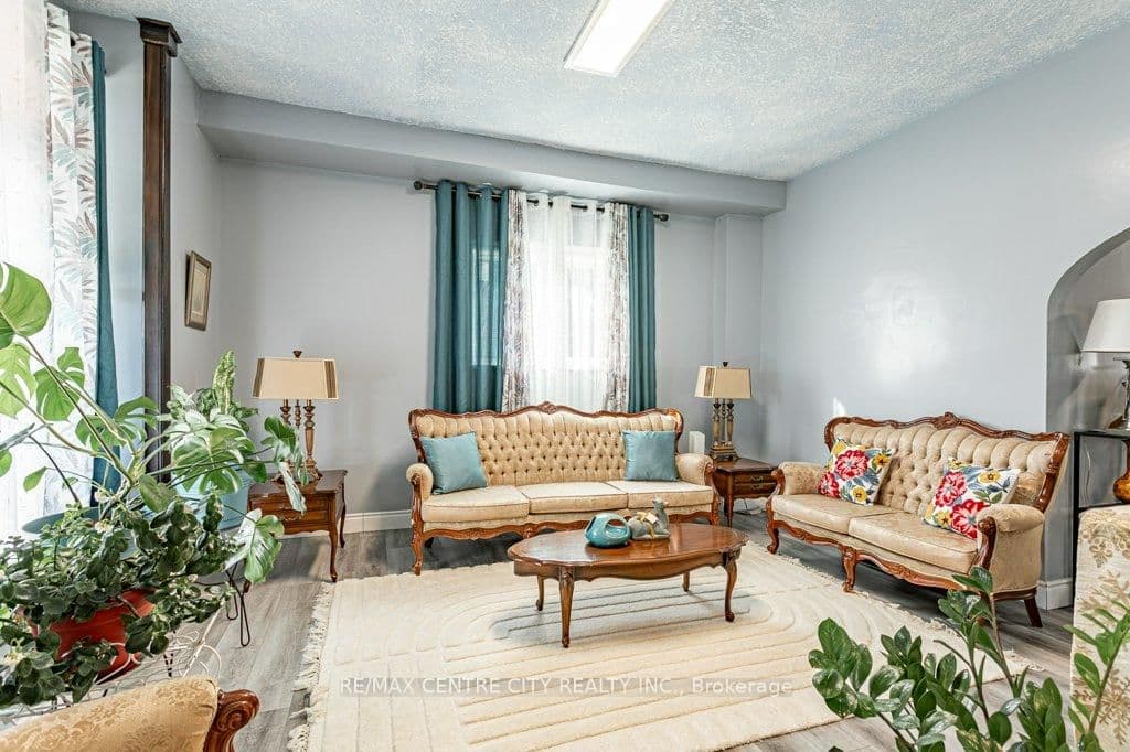 52 Princess Avenue thumbnail 6