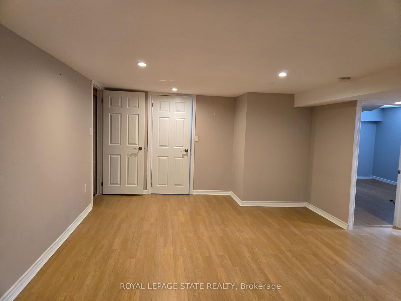 48 Mountain Avenue N thumbnail 19