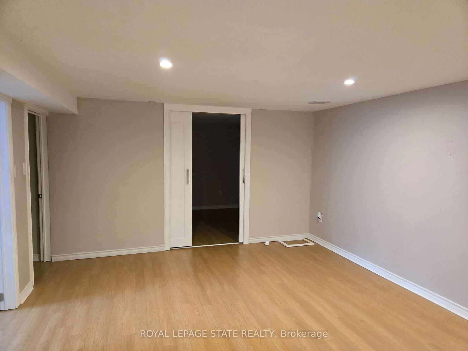 48 Mountain Avenue N thumbnail 20
