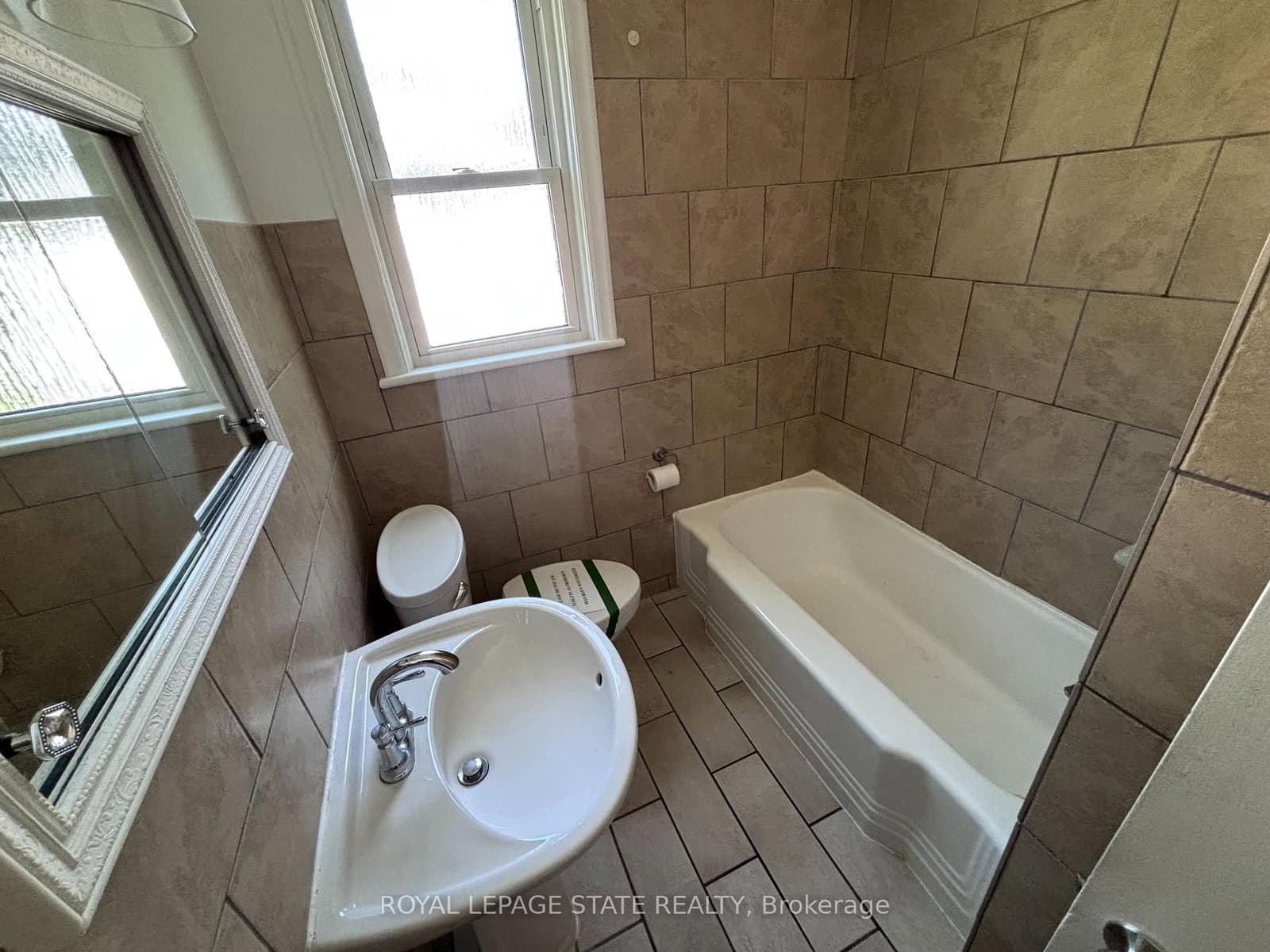 48 Mountain Avenue N thumbnail 32