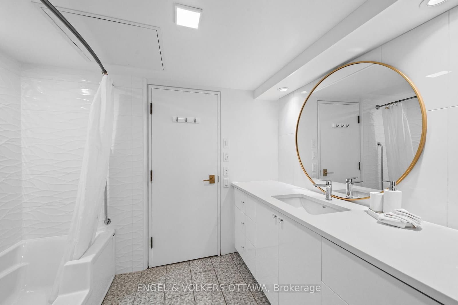 111 Echo Drive, Unit 103 thumbnail 32