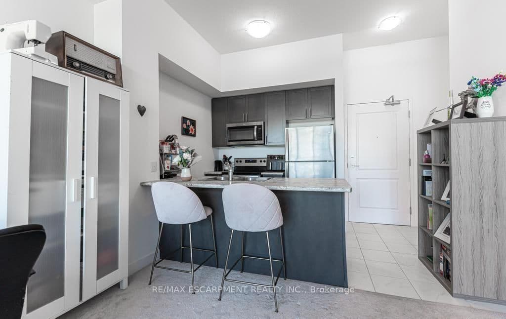 450 Dundas Street E, Unit 503 thumbnail 3
