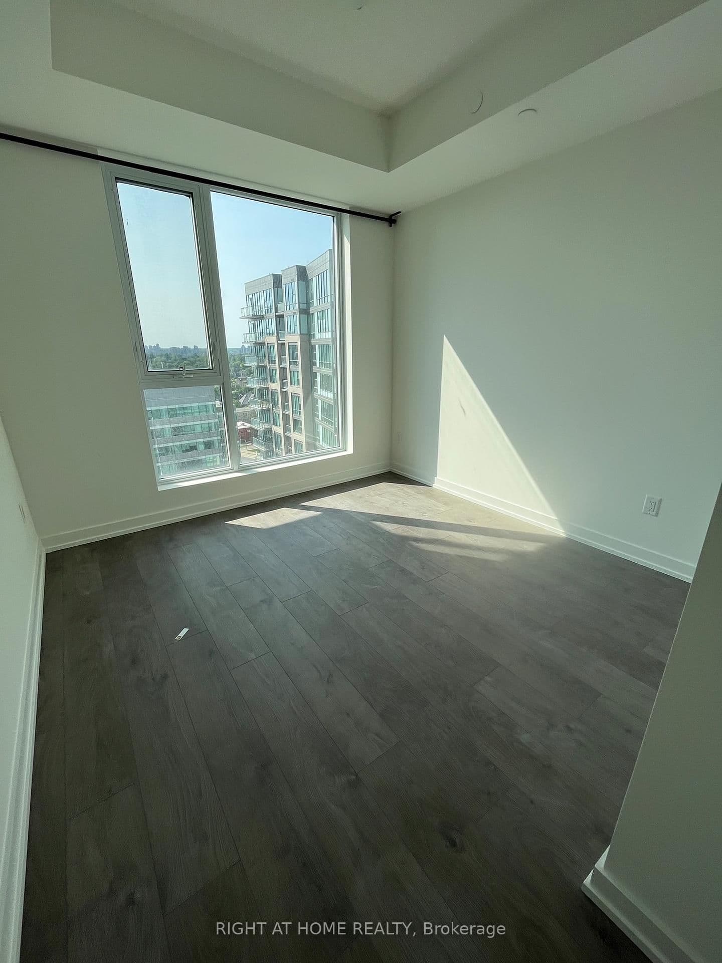 55 Duke Street W, Unit 1501