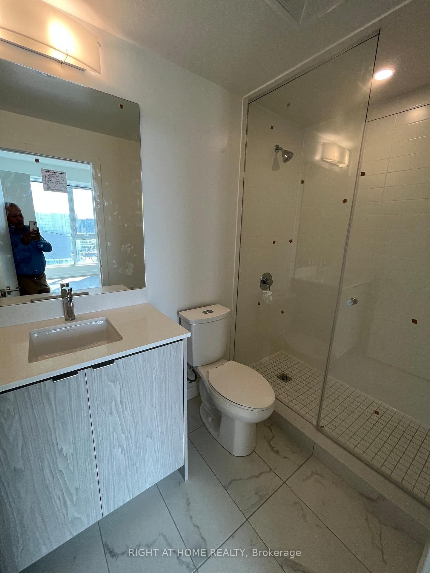 55 Duke Street W, Unit 1501 thumbnail 5