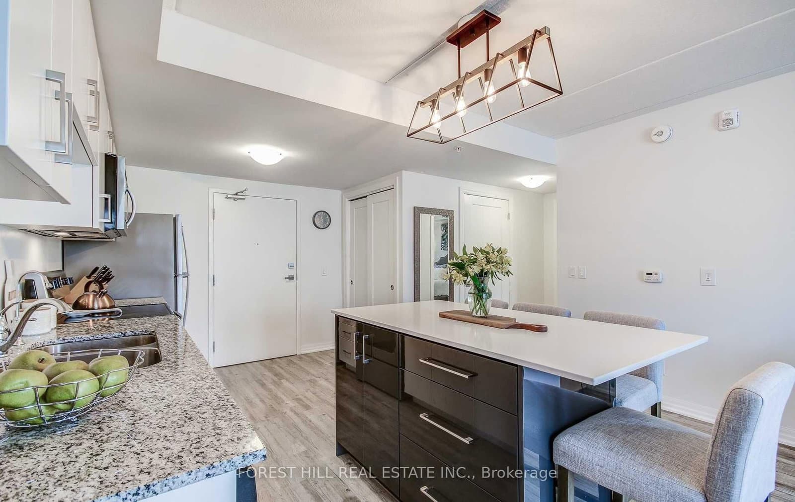 104 Summit Ridge Drive, Unit 110 thumbnail 7
