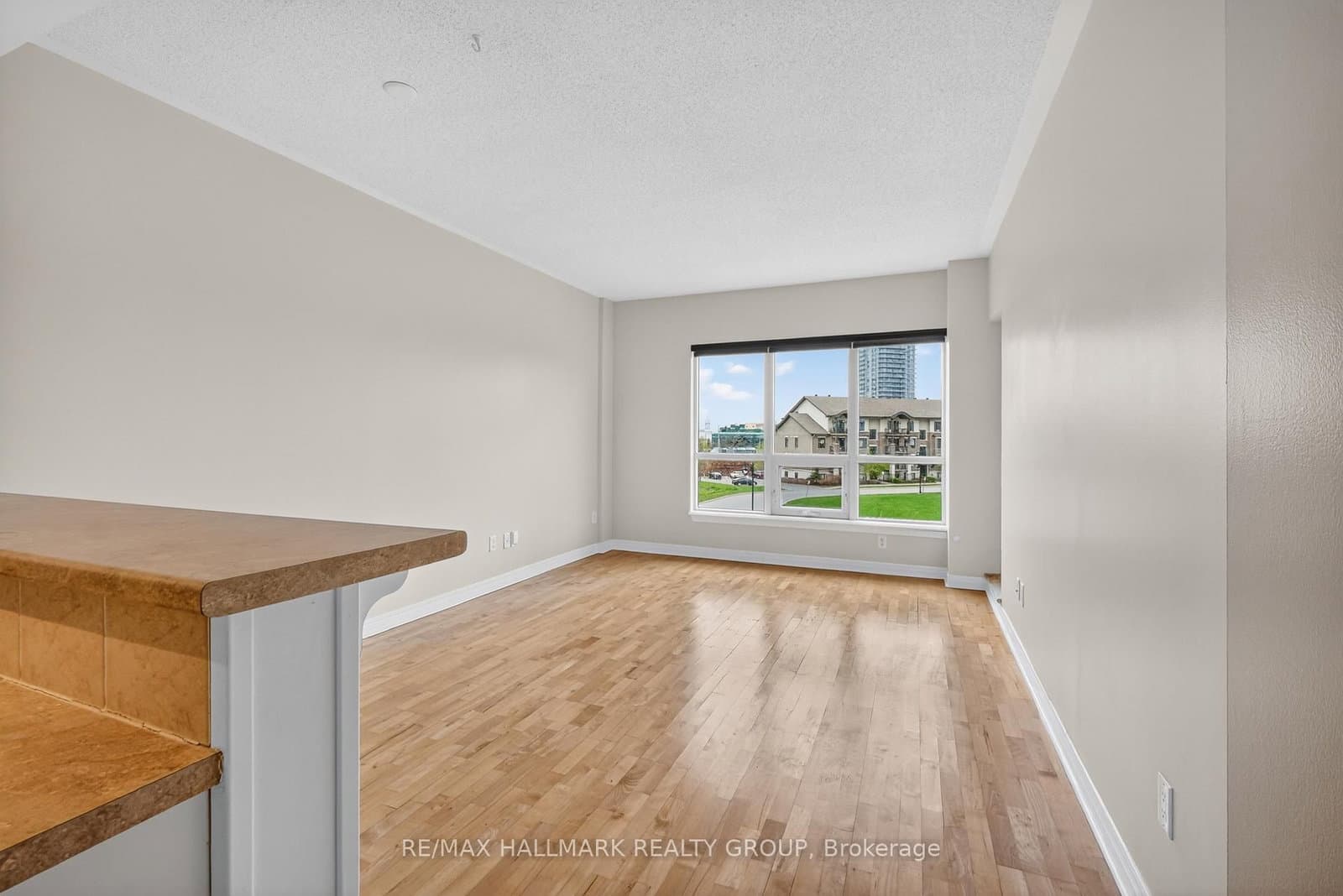 1005 Beauparc Private, Unit 301 thumbnail 14