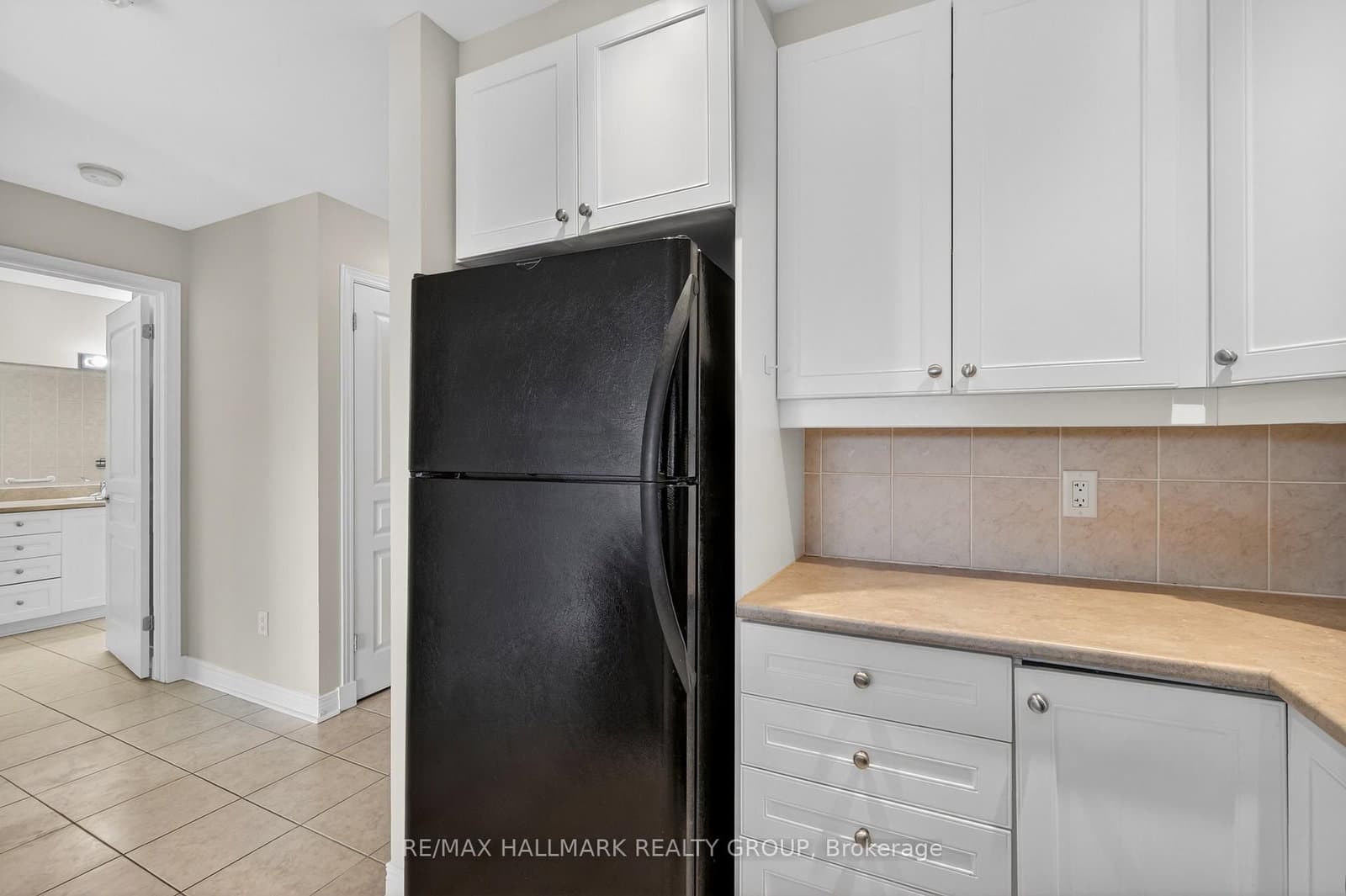 1005 Beauparc Private, Unit 301 thumbnail 24
