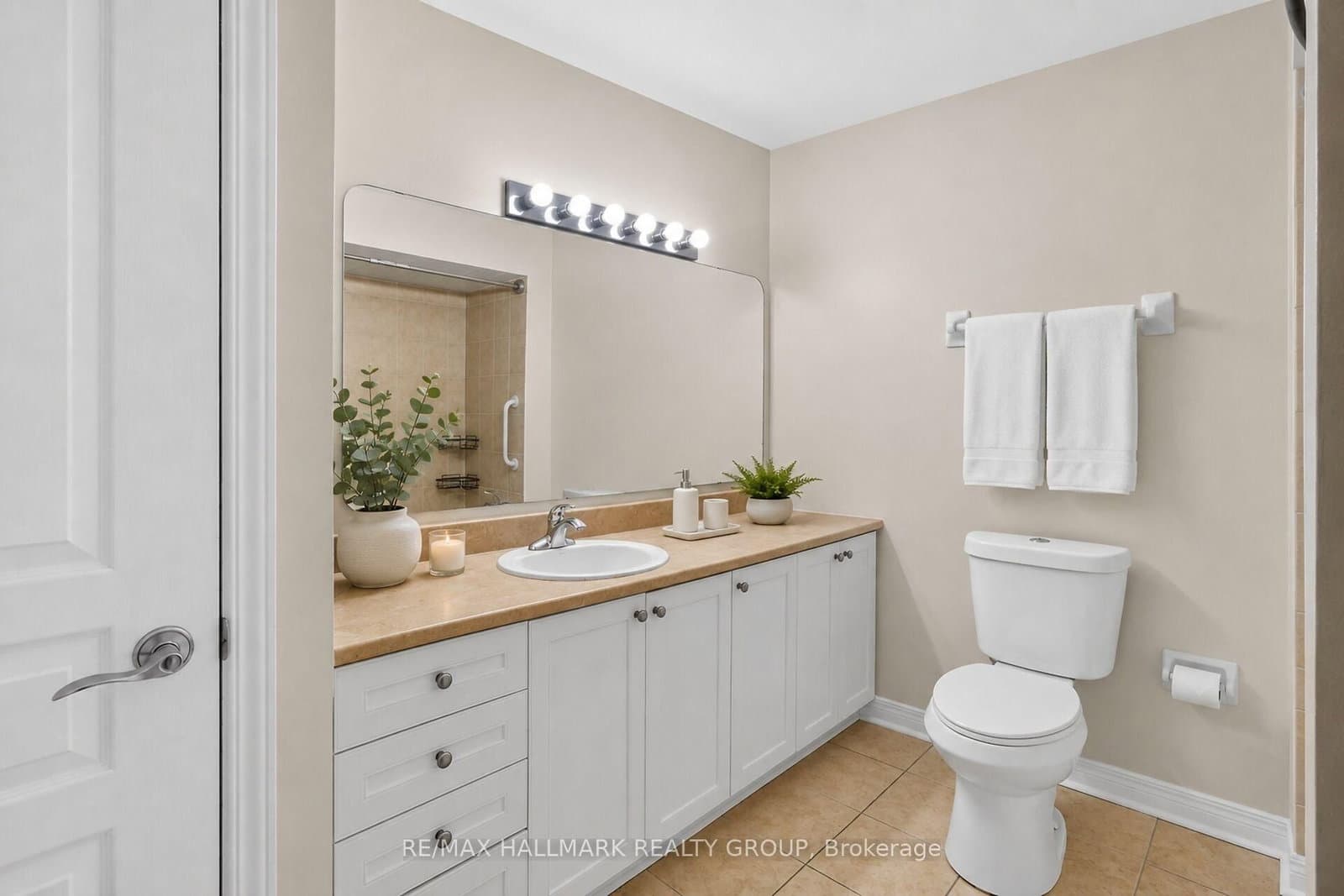 1005 Beauparc Private, Unit 301 thumbnail 34