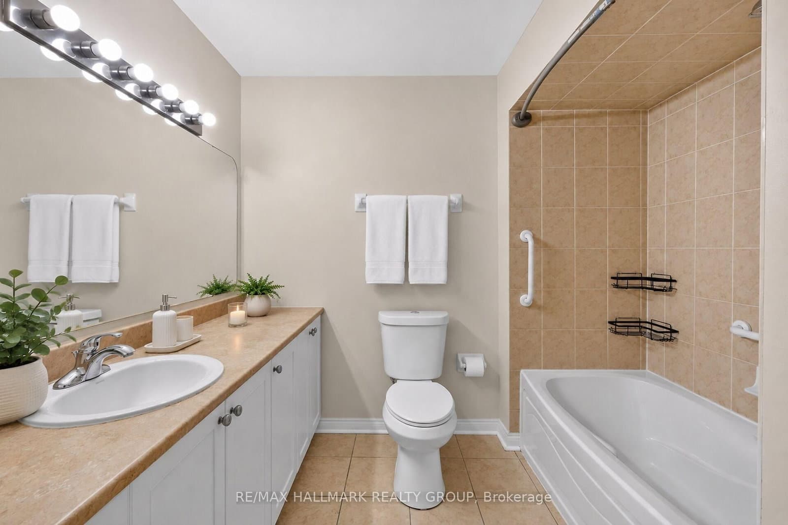1005 Beauparc Private, Unit 301 thumbnail 35