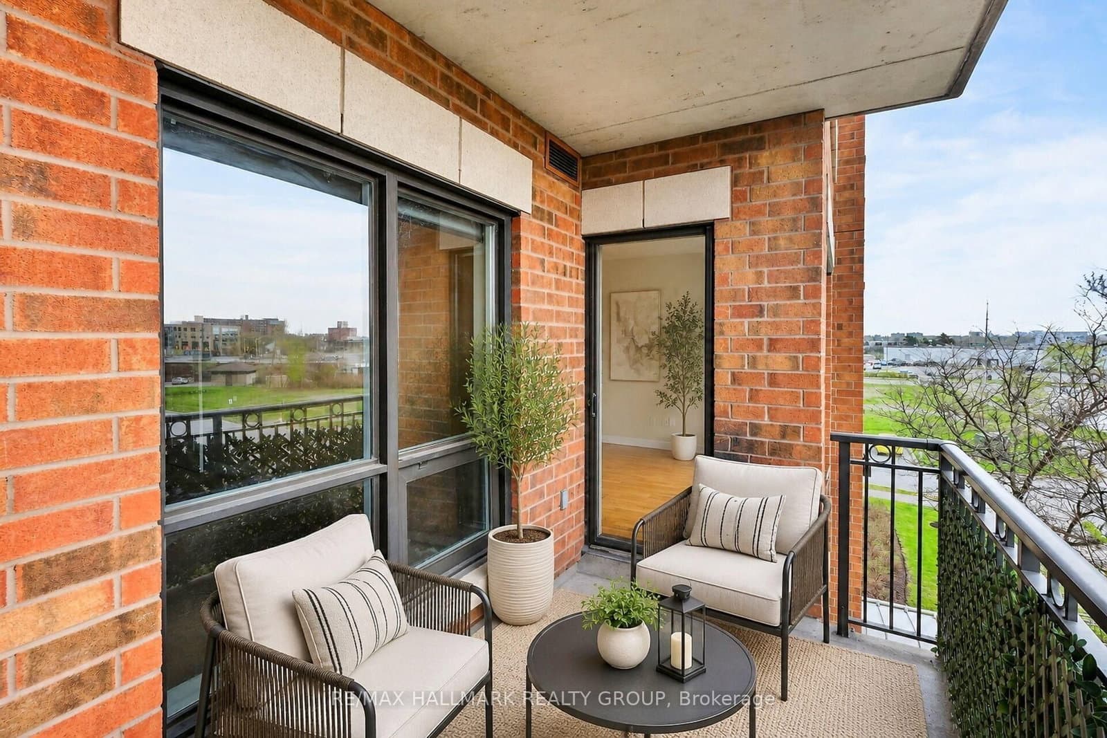 1005 Beauparc Private, Unit 301 thumbnail 40