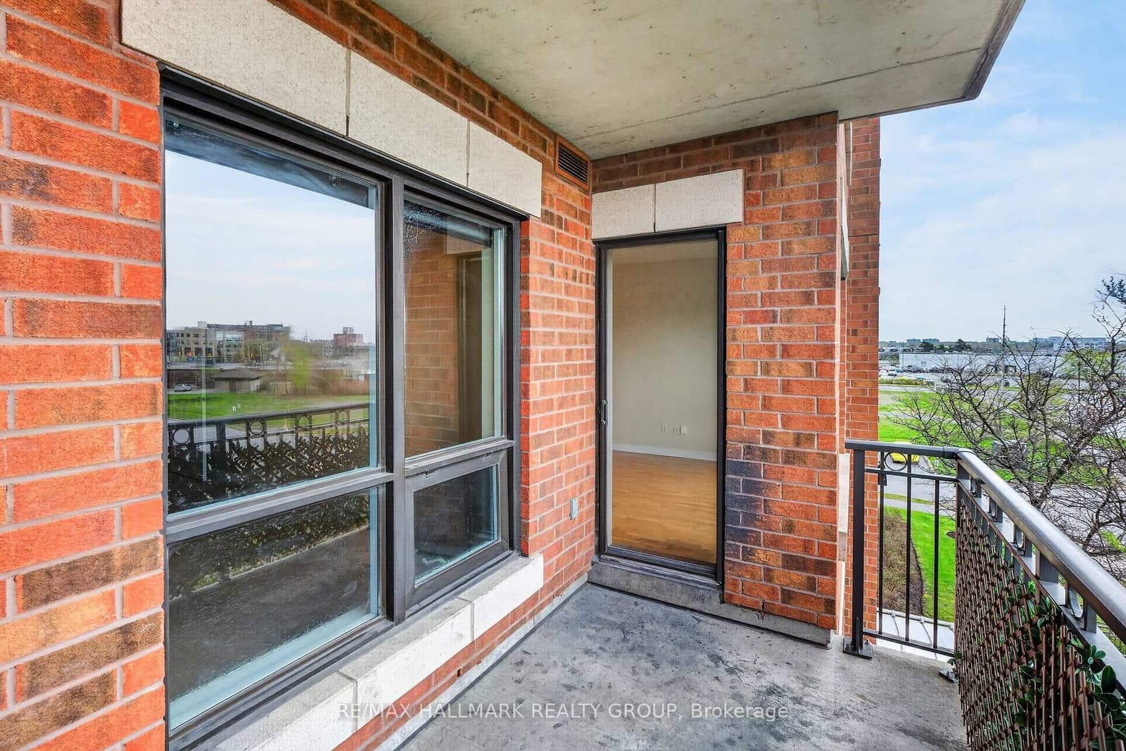 1005 Beauparc Private, Unit 301 thumbnail 41