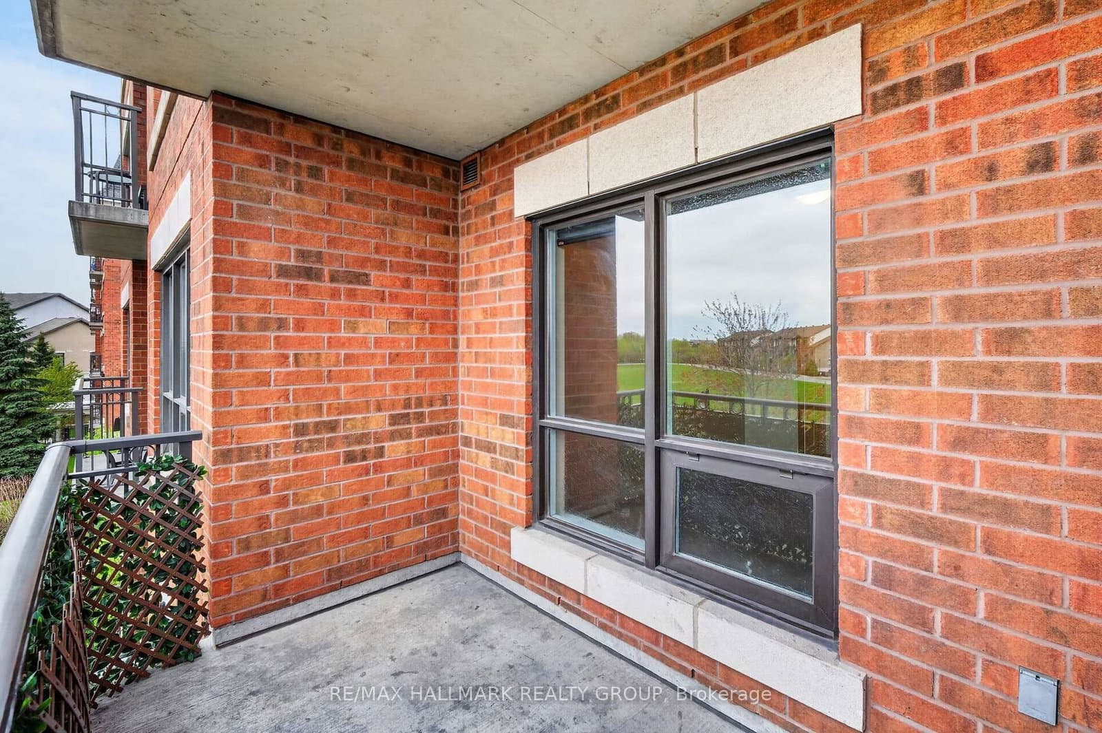 1005 Beauparc Private, Unit 301 thumbnail 43