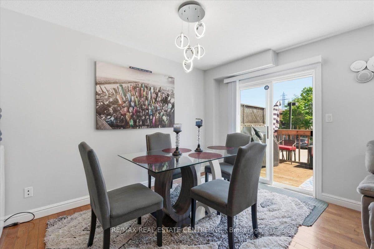 84 Westmeadow Drive, Unit 1 thumbnail 12