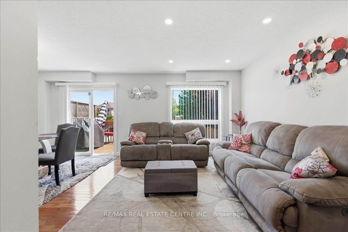 84 Westmeadow Drive, Unit 1 thumbnail 15