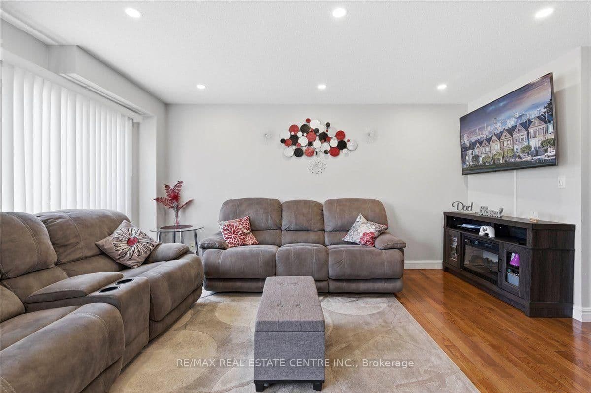 84 Westmeadow Drive, Unit 1 thumbnail 16