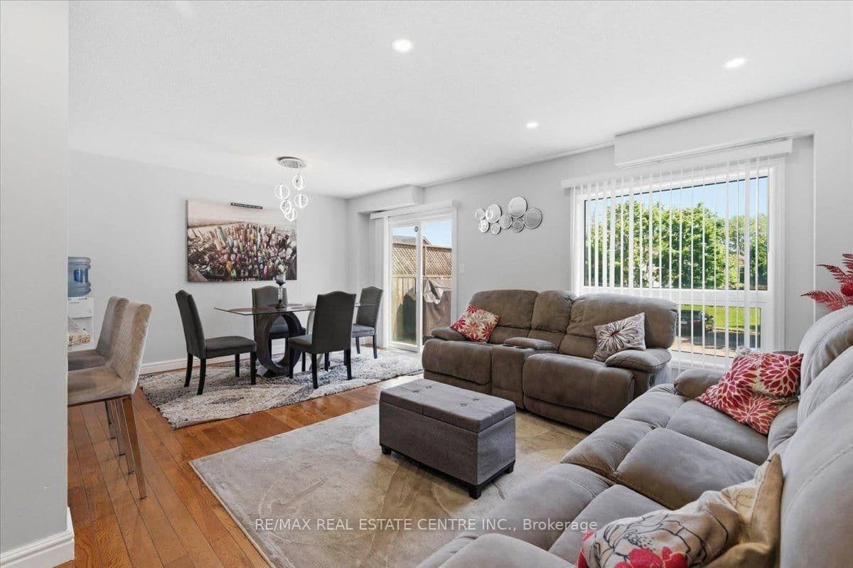 84 Westmeadow Drive, Unit 1 thumbnail 18
