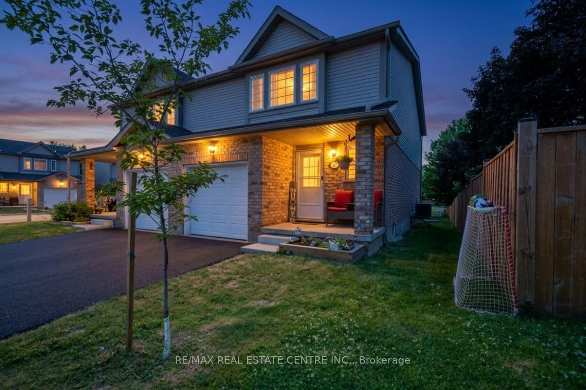 84 Westmeadow Drive, Unit 1 thumbnail 2