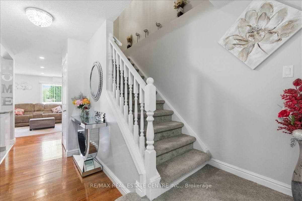 84 Westmeadow Drive, Unit 1 thumbnail 21