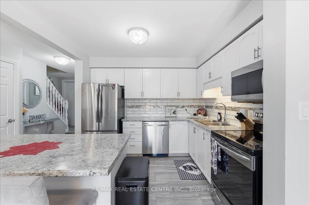 84 Westmeadow Drive, Unit 1 thumbnail 9