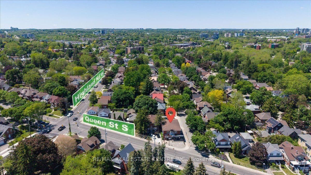 744 Queen Street S thumbnail 6