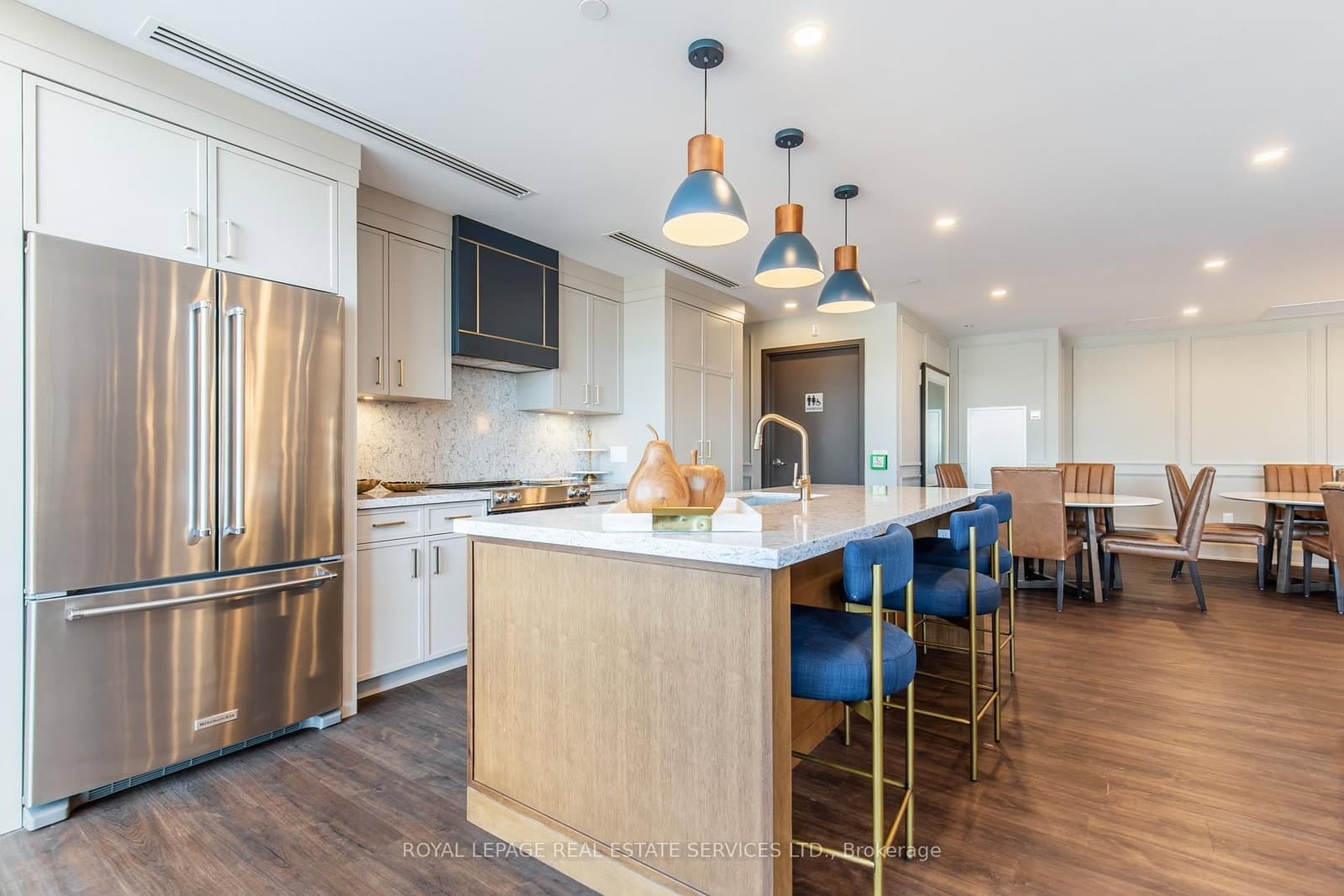 460 Dundas Street E, Unit 221 thumbnail 17
