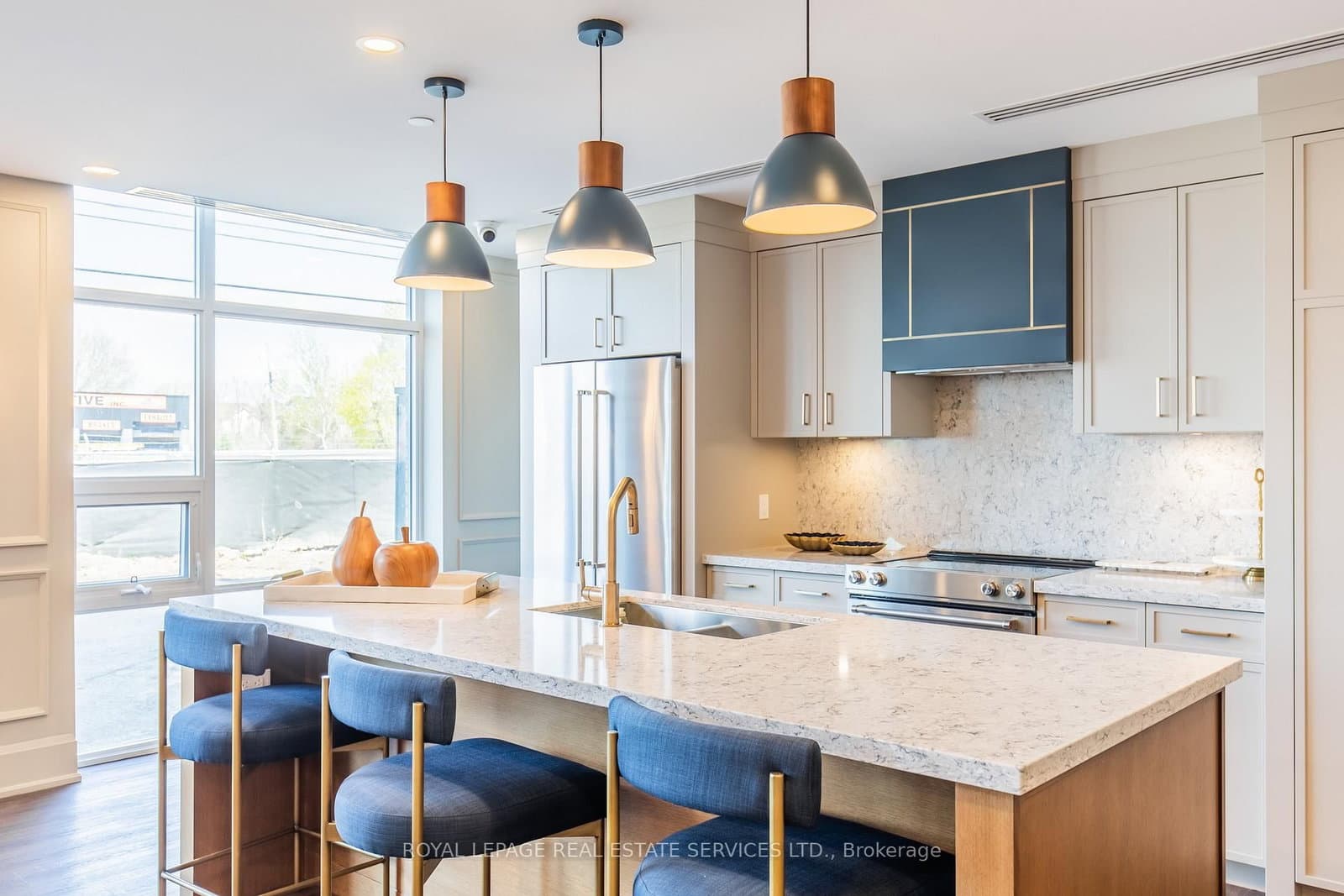 460 Dundas Street E, Unit 221 thumbnail 18