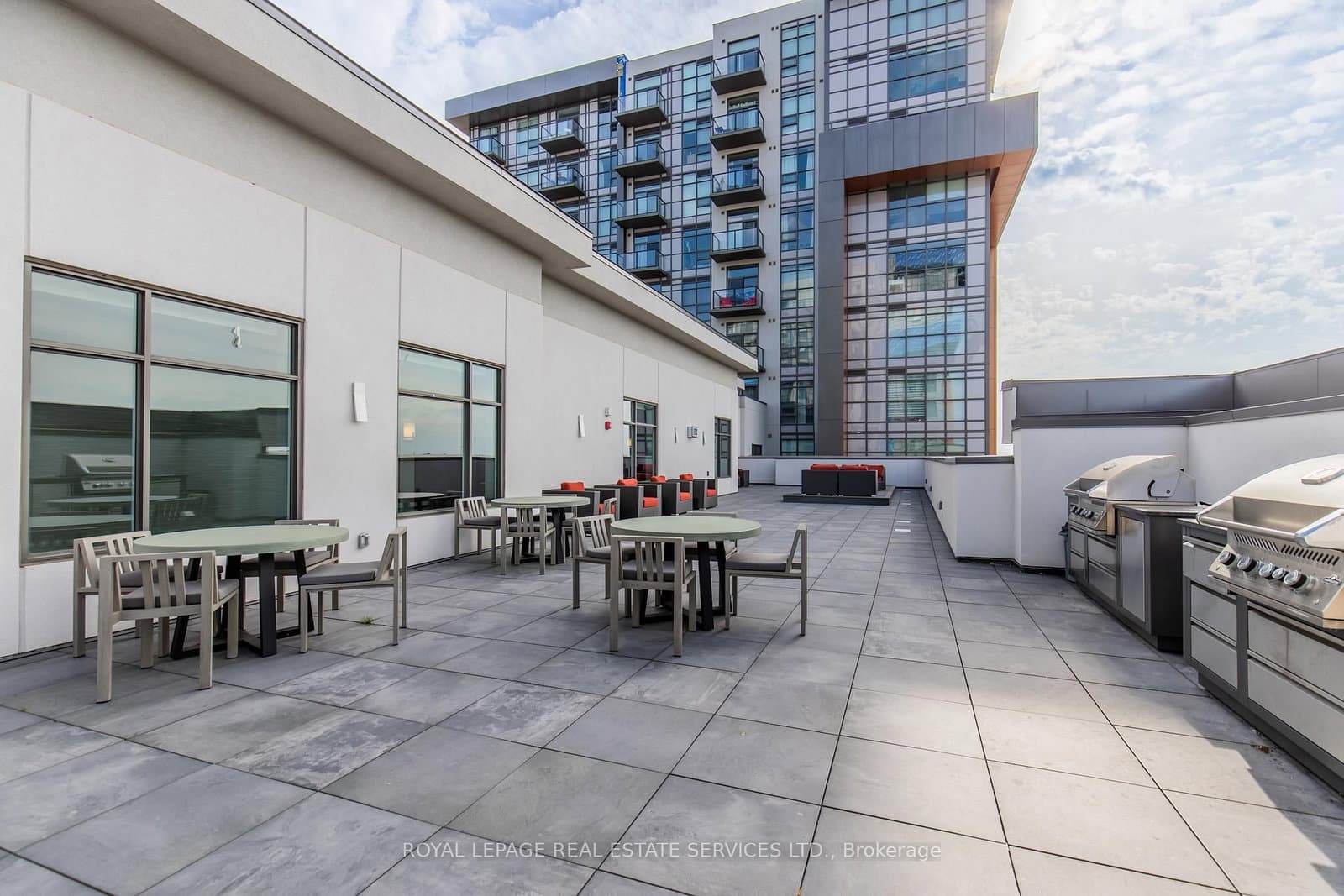 460 Dundas Street E, Unit 221 thumbnail 22