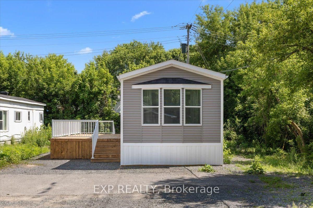 35 Vanier Road - Image 1