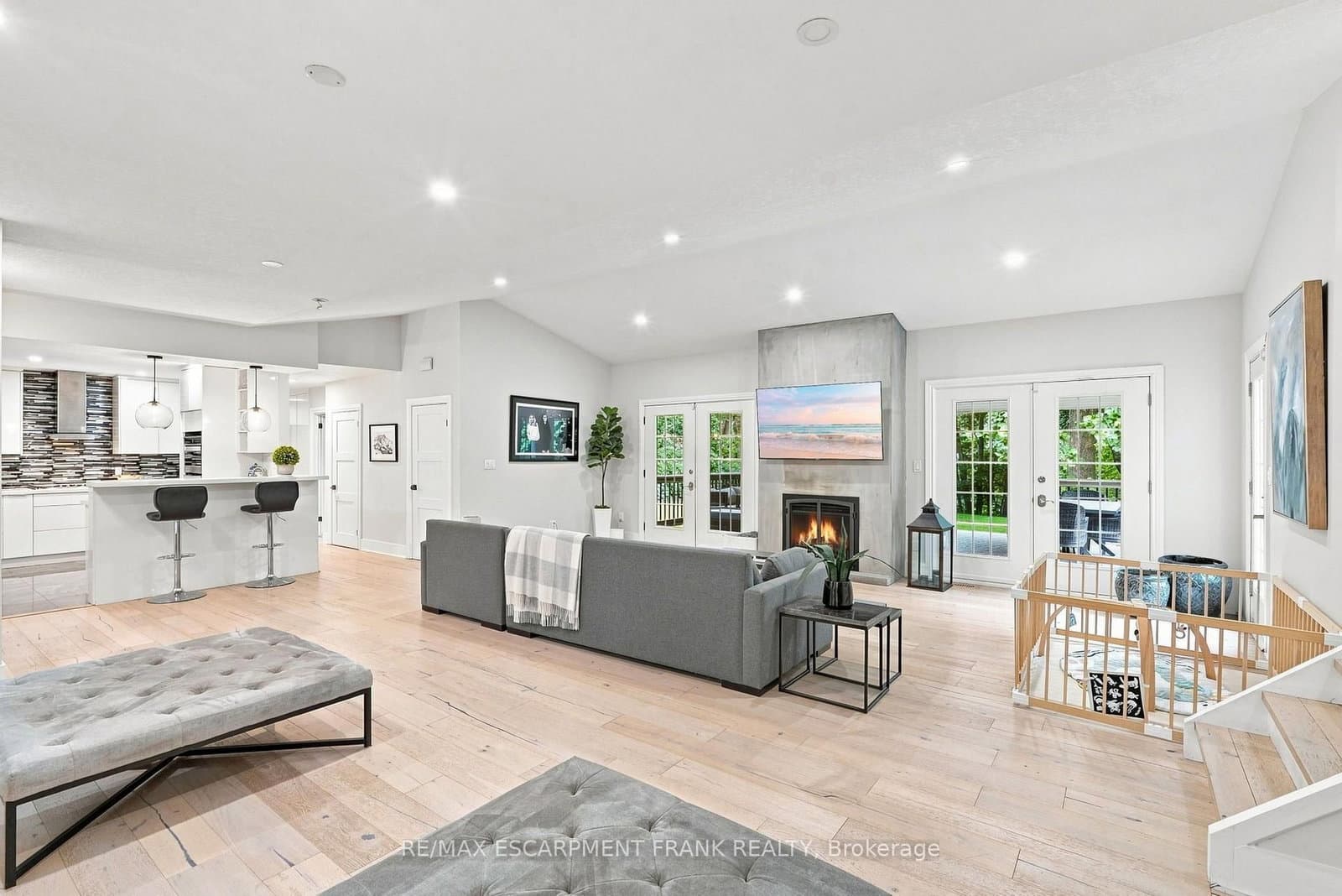 110 Old Ancaster Road thumbnail 10