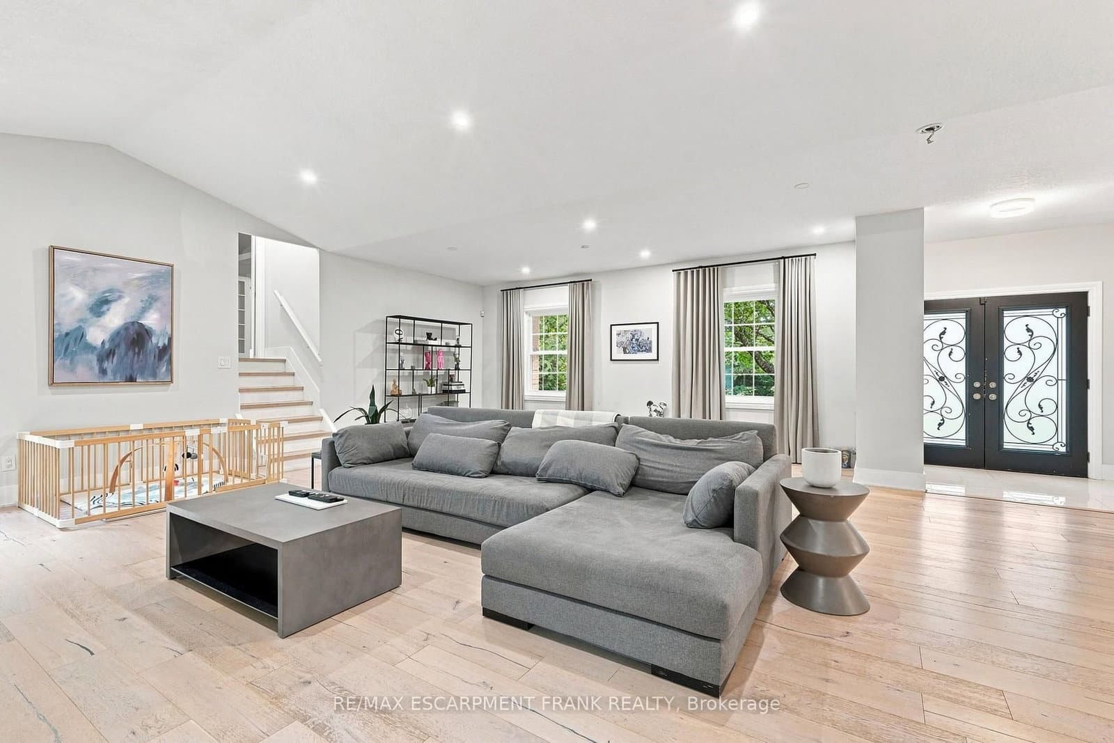 110 Old Ancaster Road thumbnail 11