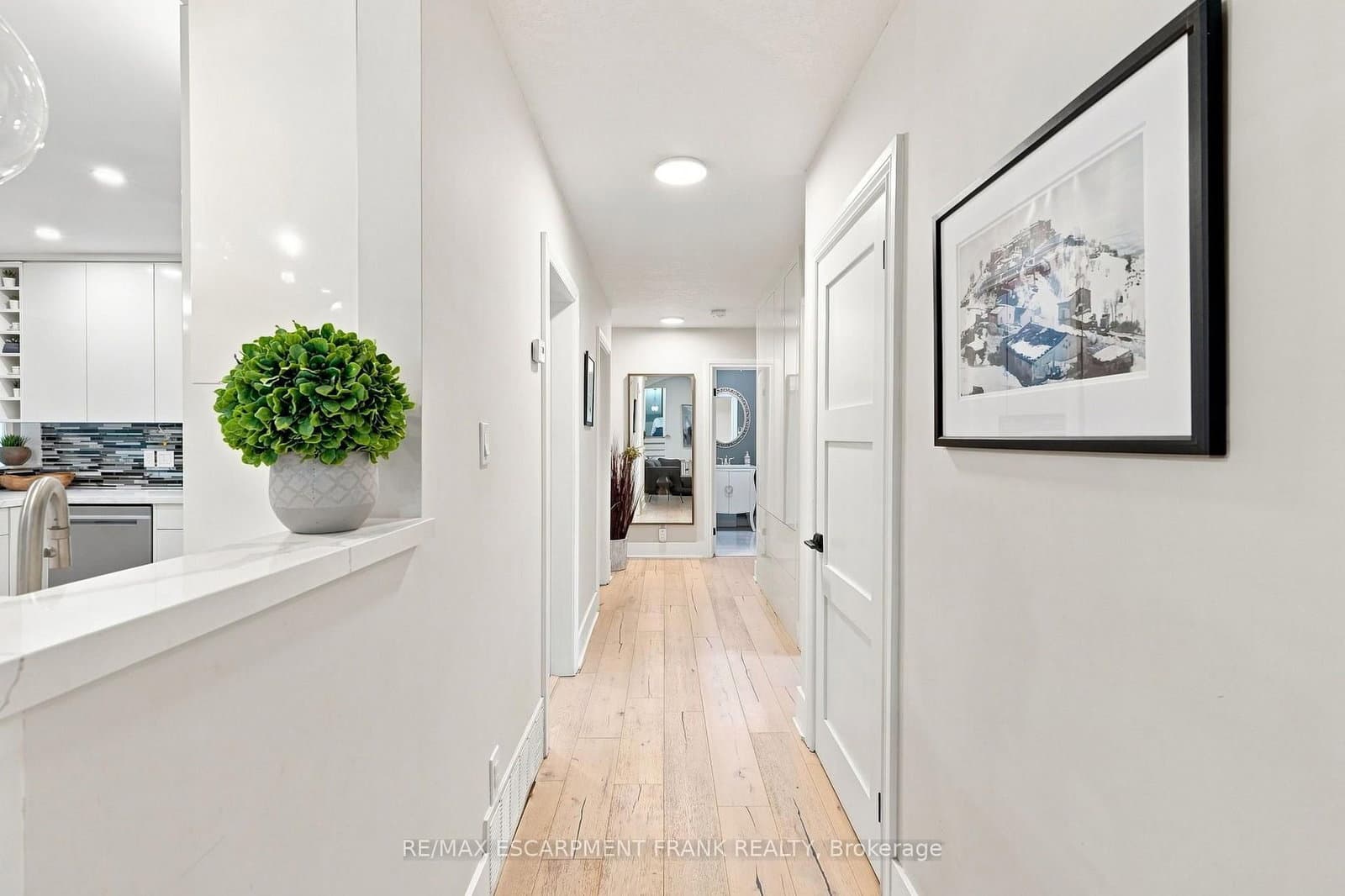 110 Old Ancaster Road thumbnail 5